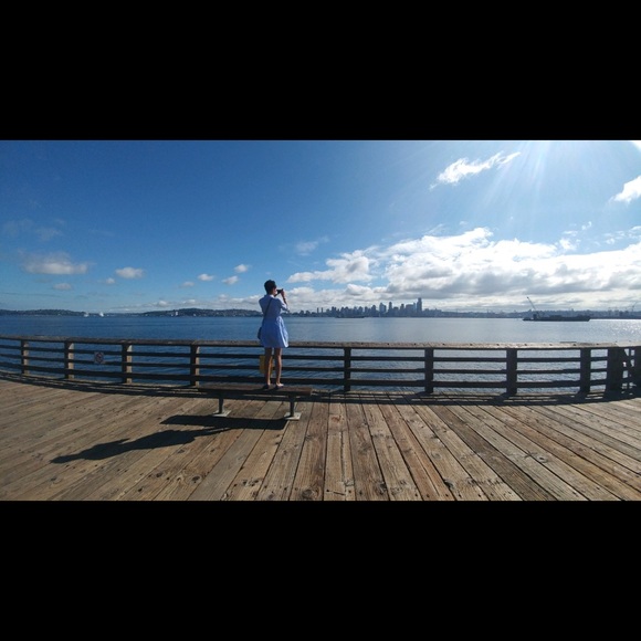 Meet your Posher, Nicole - Picture 1 of 1